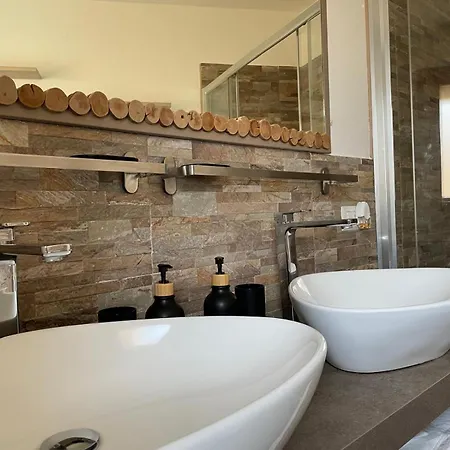 Дом отдыха Ermele's House