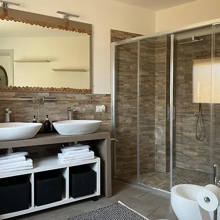 Ermele's House בית נופש בורגוסזיה