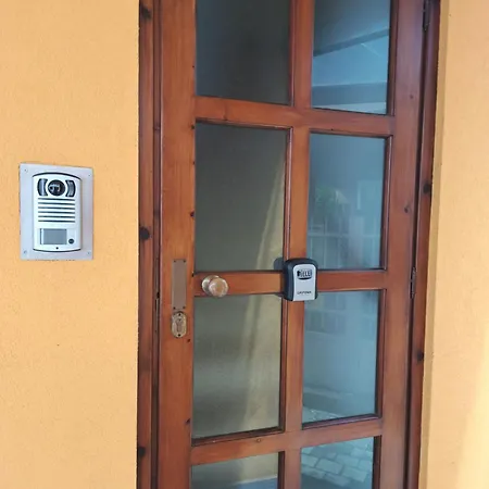 Дом отдыха Ermele's House *