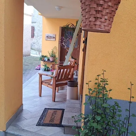 Ermele's House Дом отдыха *